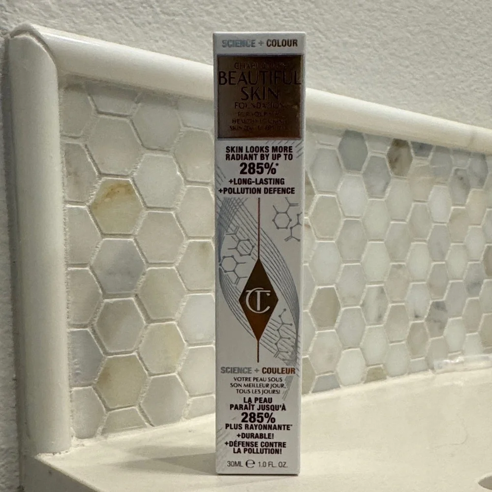 BNIB Charlotte Tilbury beautiful Skin Foundation 1N